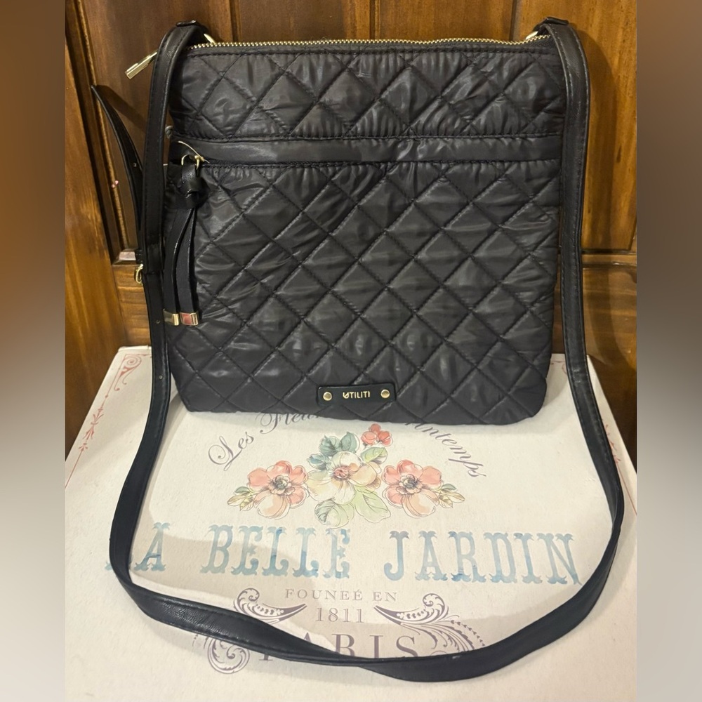 Black Quilted Crossbody Bag By Utiliti